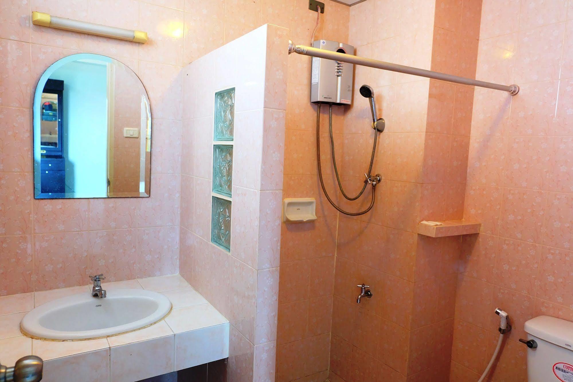 Larrivee Otel Bang Bo Dış mekan fotoğraf